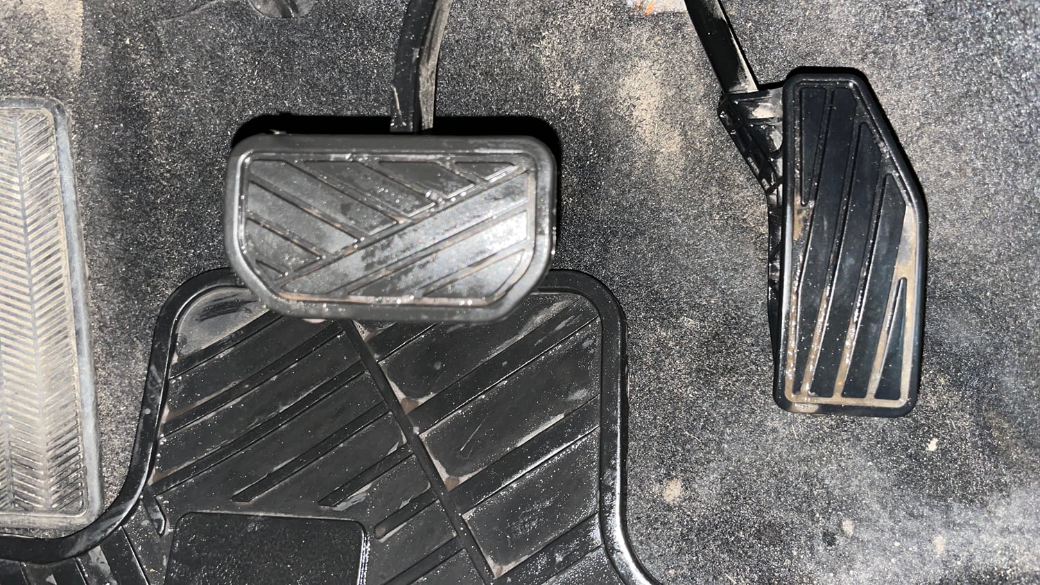 Used 2022 Maruti Suzuki Baleno Alpha AGS Petrol Automatic interior PEDALS VIEW