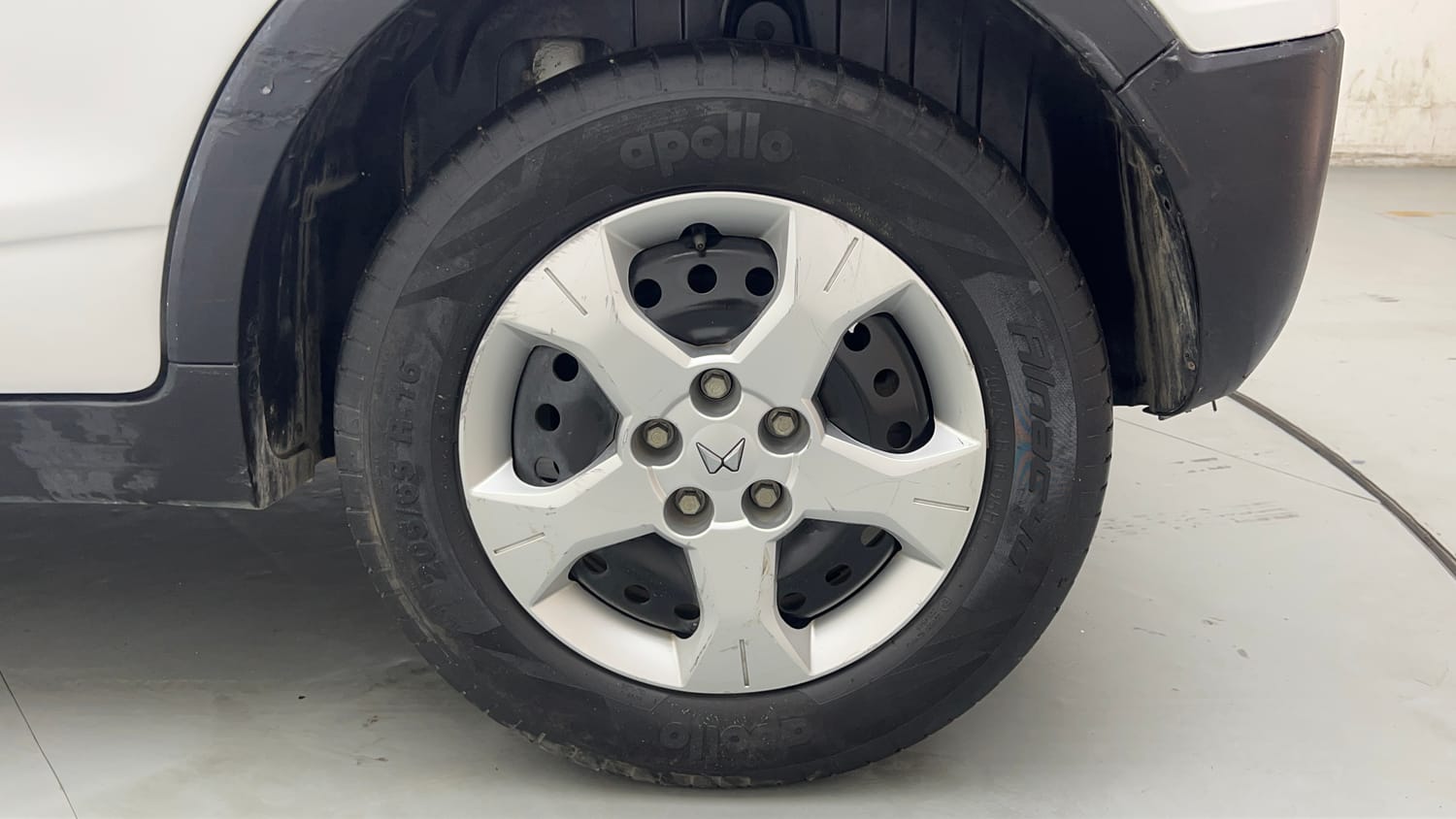 Used 2023 Mahindra XUV 300 W6 1.2 Petrol Petrol Manual tyres LEFT REAR TYRE RIM VIEW
