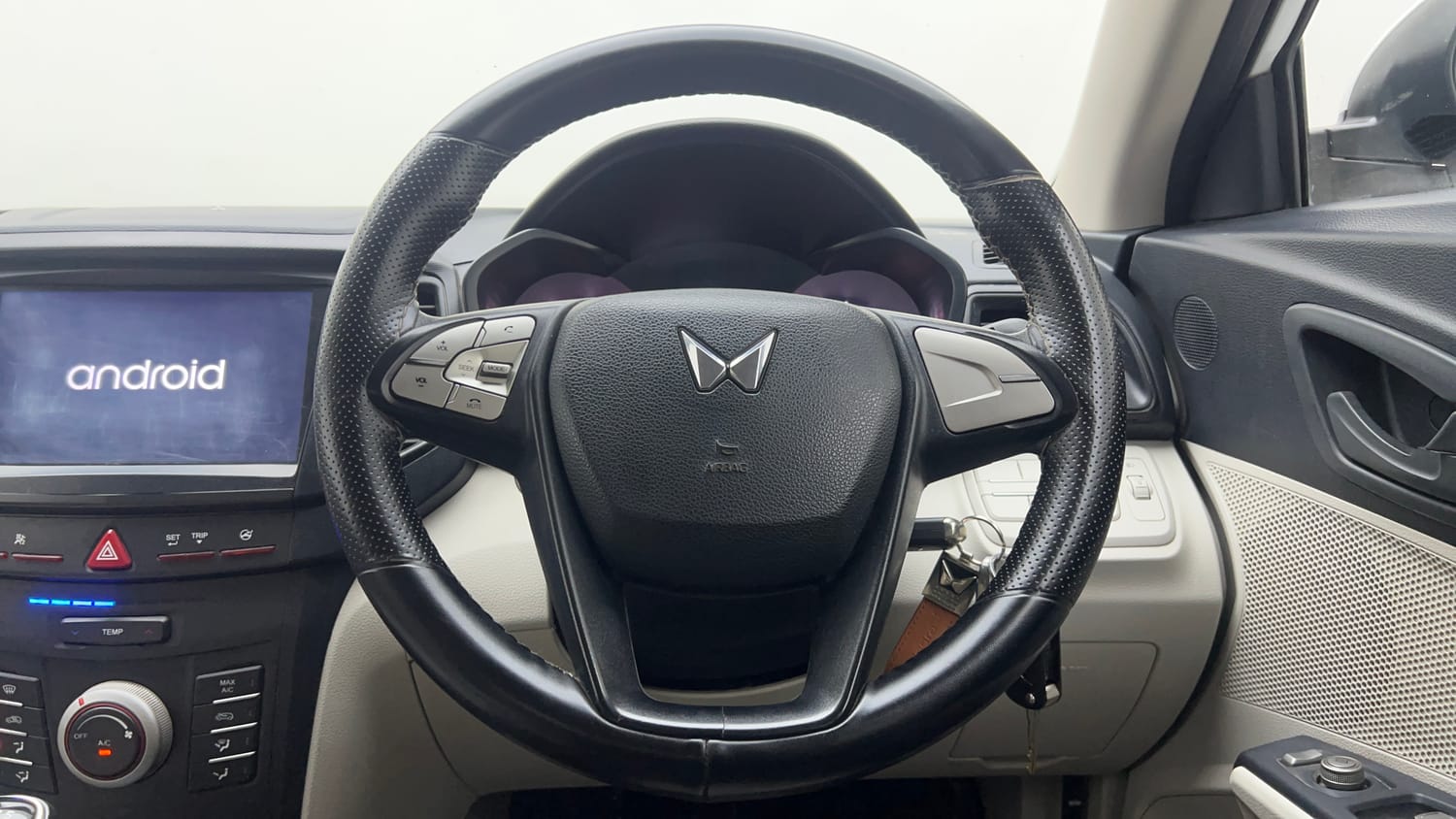 Used 2023 Mahindra XUV 300 W6 1.2 Petrol Petrol Manual interior STEERING VIEW