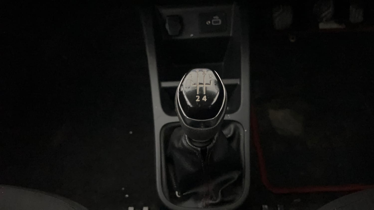 Used 2024 Renault Kwid RXT 1.0 Petrol Manual interior GEAR  KNOB VIEW