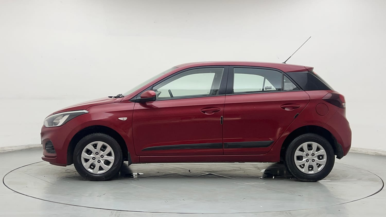 Used 2018 Hyundai Elite i20 Magna Executive 1.2 Petrol Manual exterior LEFT SIDE VIEW