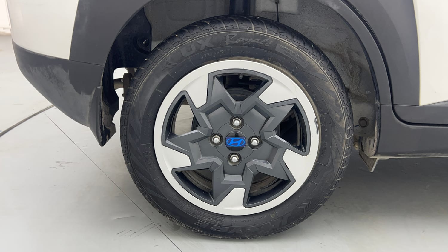 Used 2024 Hyundai Exter SX 1.2 CNG MT Cng Manual tyres RIGHT REAR TYRE RIM VIEW