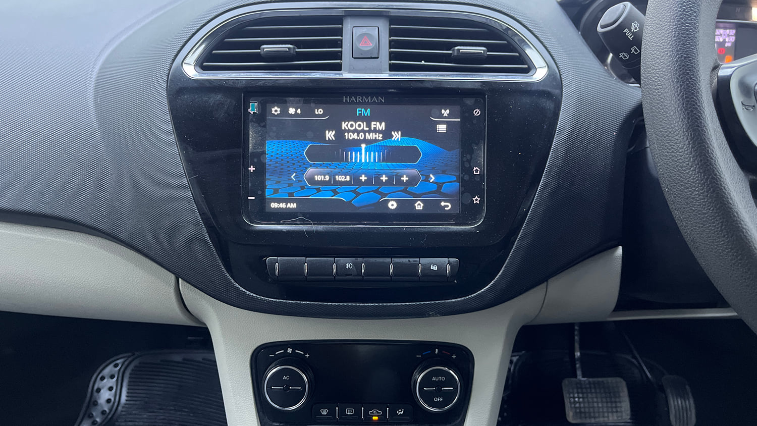Used 2024 Tata Tiago XZA Plus Petrol Automatic interior MUSIC SYSTEM & AC CONTROL VIEW