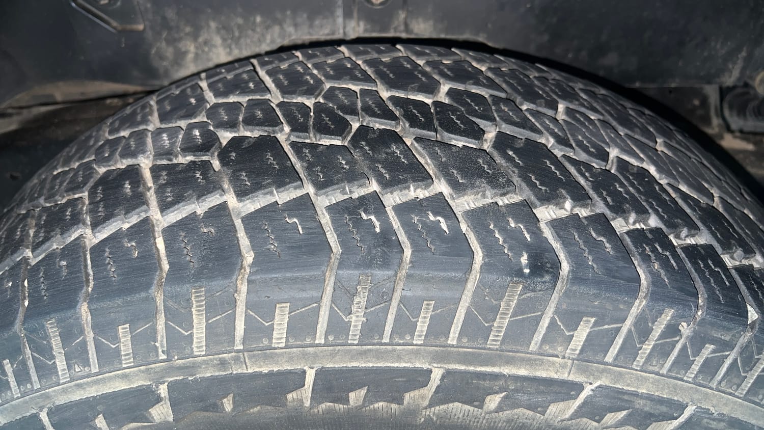Used 2023 mahindra Thar LX Hard Top Diesel AT 4WD Diesel Automatic tyres LEFT REAR TYRE TREAD VIEW