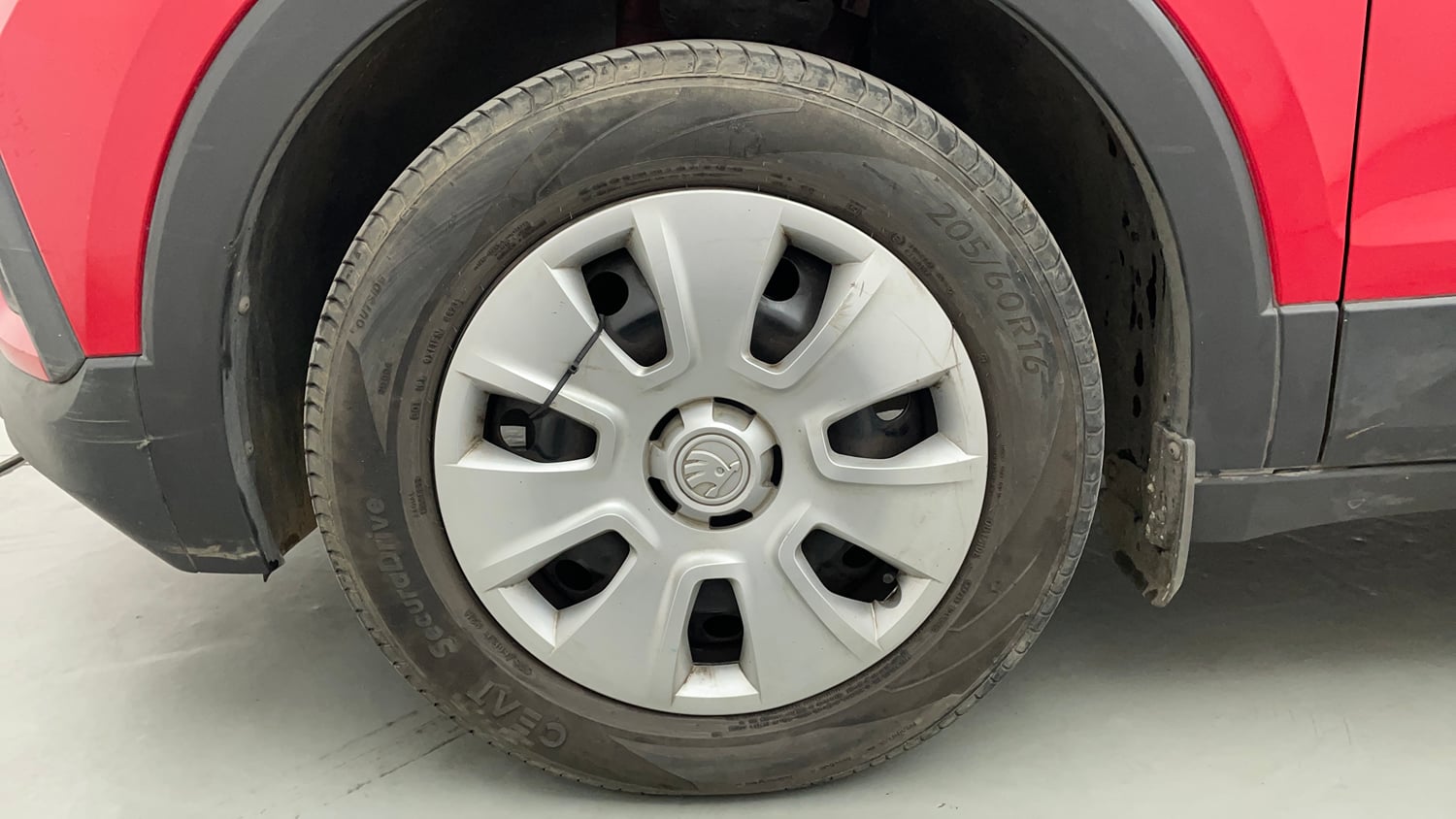 Used 2024 Skoda Kushaq Active 1.0 TSI MT Petrol Manual tyres LEFT FRONT TYRE RIM VIEW