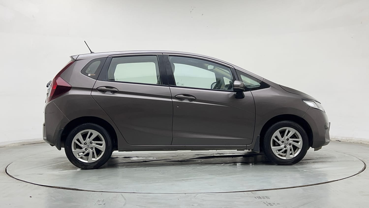 2015 Honda Jazz V Petrol-5