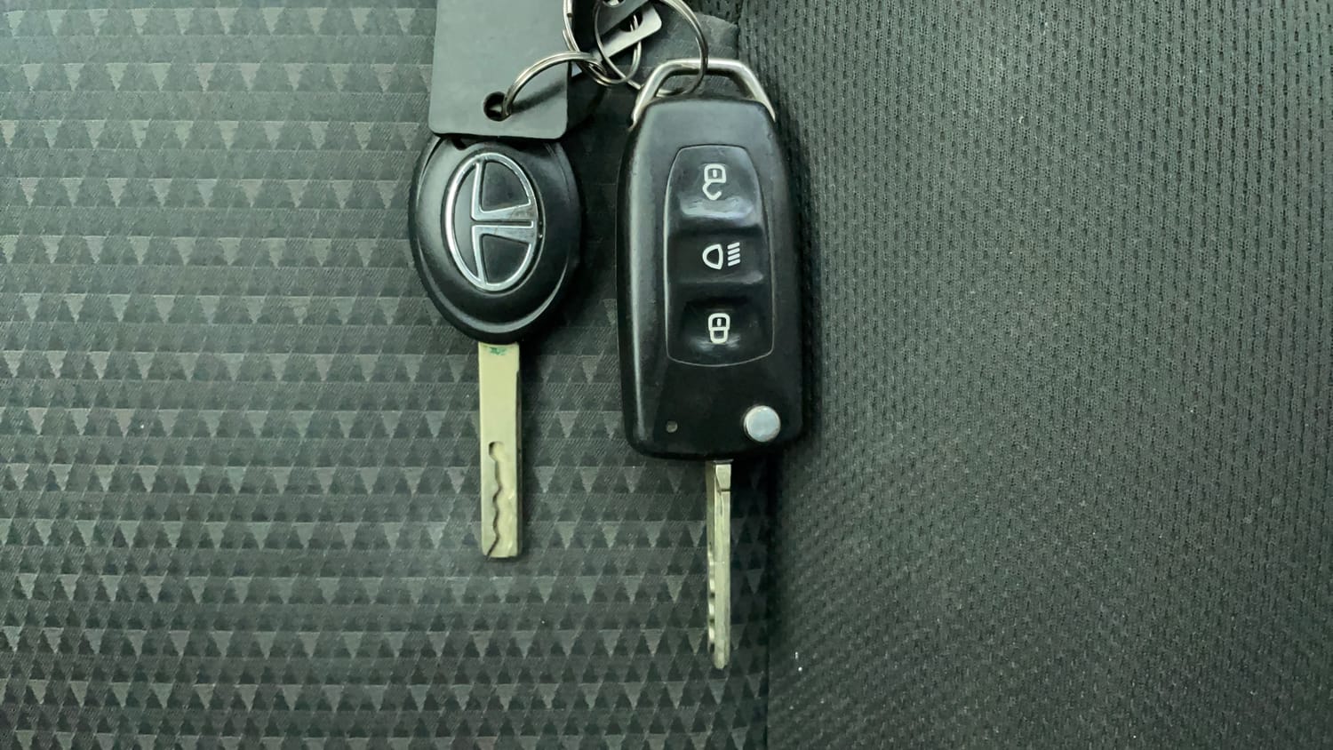 Used 2019 Tata Tiago Revotron XZA Petrol Automatic extra CAR KEY VIEW
