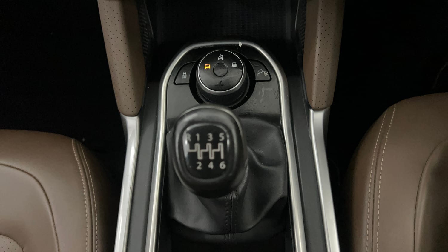 Used 2022 Tata Harrier XZ Plus Diesel Manual interior GEAR  KNOB VIEW
