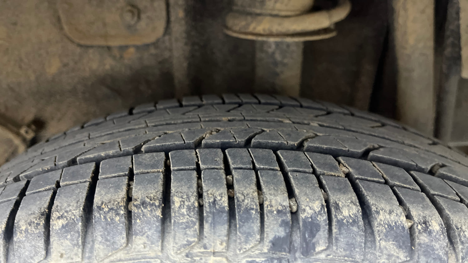 Used 2024 Tata Tiago XZA Plus Petrol Automatic tyres LEFT REAR TYRE TREAD VIEW