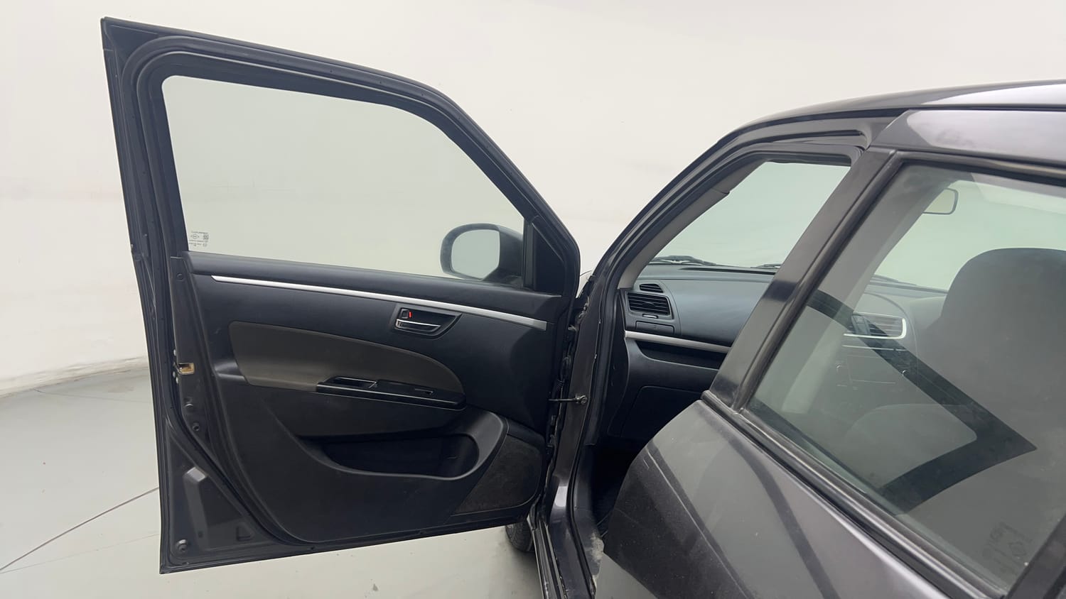 Used 2016 Maruti Suzuki Swift VXi Petrol Manual interior LEFT FRONT DOOR OPEN VIEW