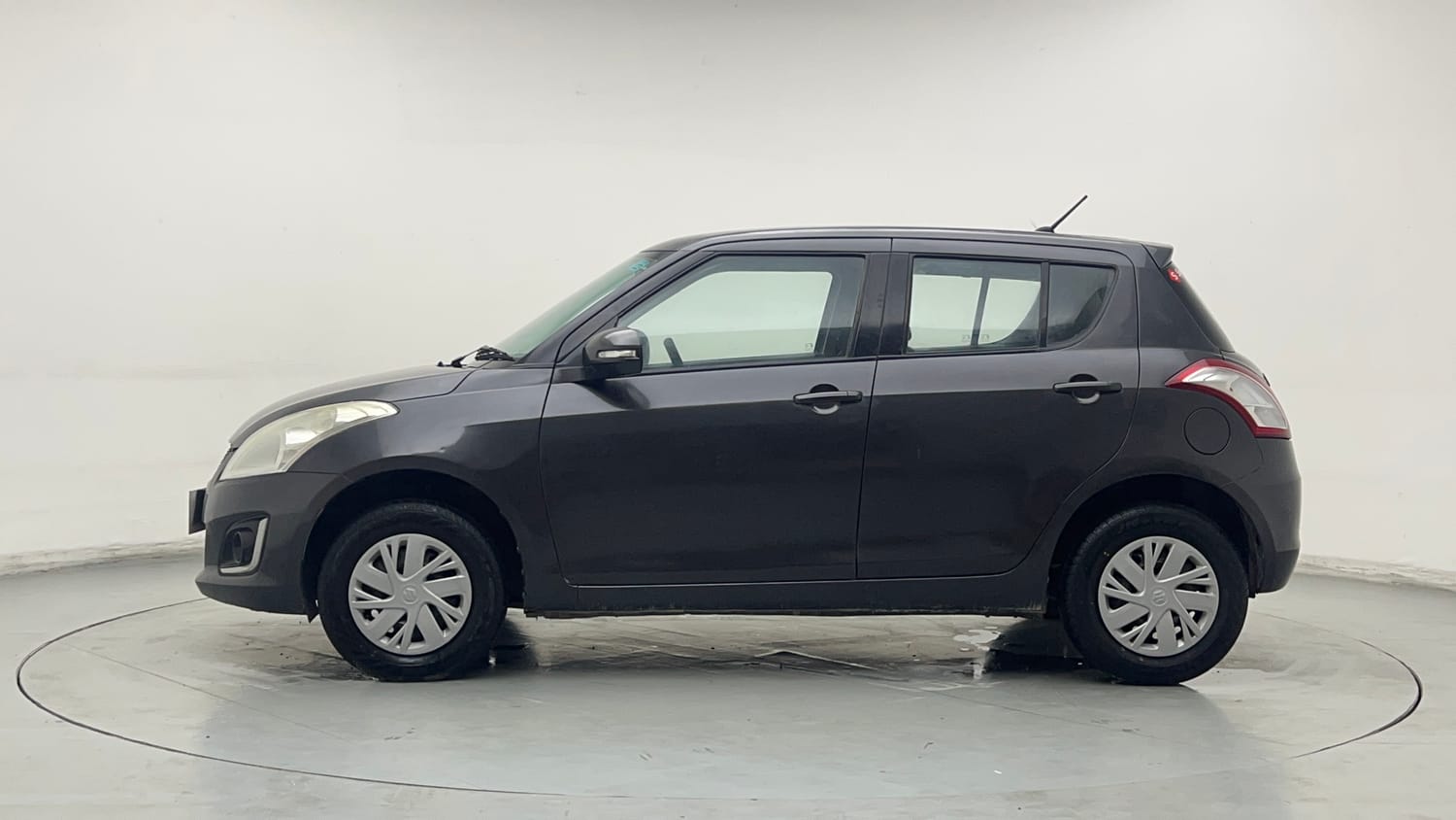 Used 2016 Maruti Suzuki Swift VXi Petrol Manual exterior LEFT SIDE VIEW