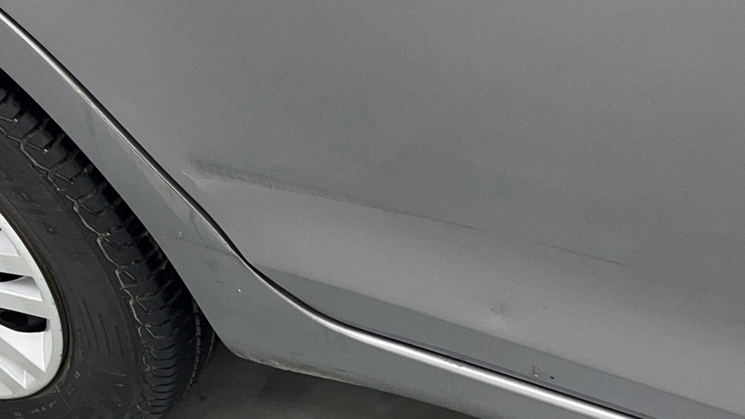 Used 2014 Maruti Suzuki Swift Dzire VXI Petrol Manual dents MINOR DENT
