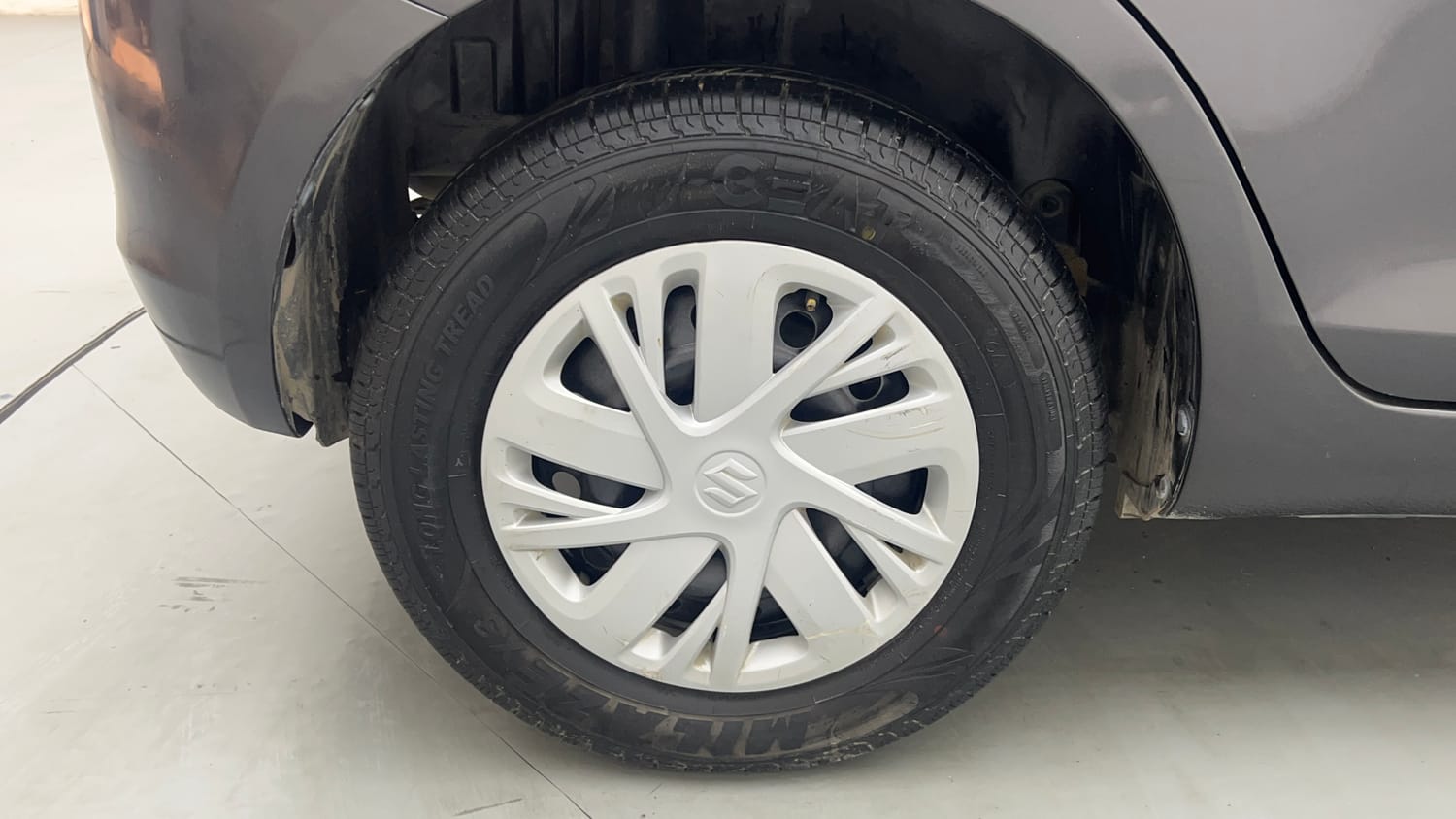 Used 2016 Maruti Suzuki Swift VXi Petrol Manual tyres RIGHT REAR TYRE RIM VIEW