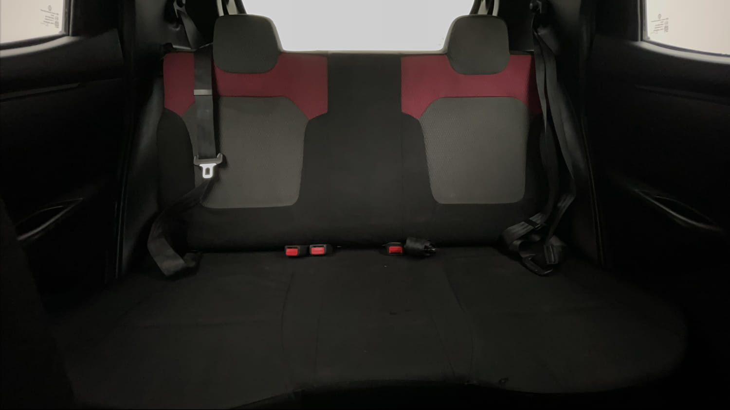 Used 2017 Renault Kwid RXT (O) 1.0 SCE Edition Petrol Manual interior REAR SEAT CONDITION VIEW
