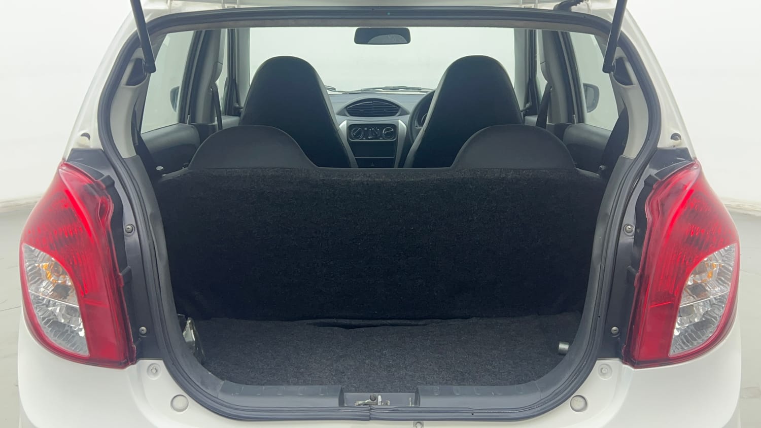 Used 2016 Maruti Suzuki Alto 800 LXi Petrol Manual interior DICKY INSIDE VIEW