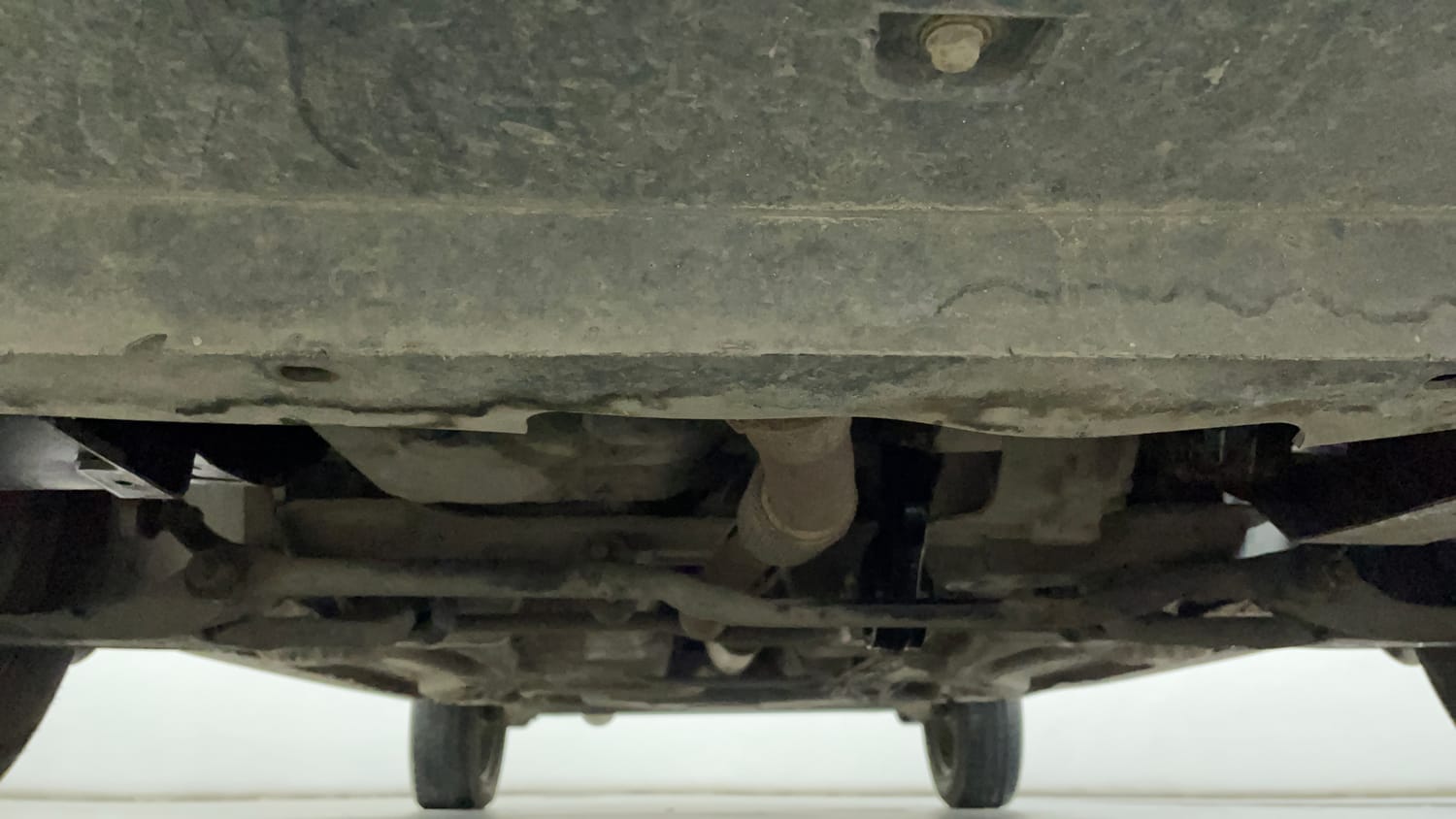 Used 2019 Tata Tiago Revotron XZA Petrol Automatic extra FRONT LEFT UNDERBODY VIEW