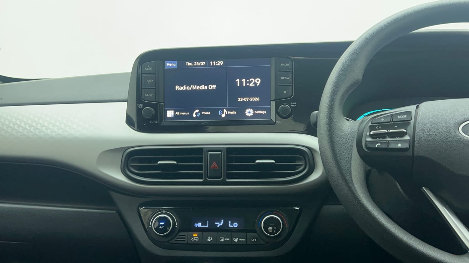 Used 2024 Hyundai Exter SX 1.2 CNG MT Cng Manual top_features Integrated (in-dash) music system