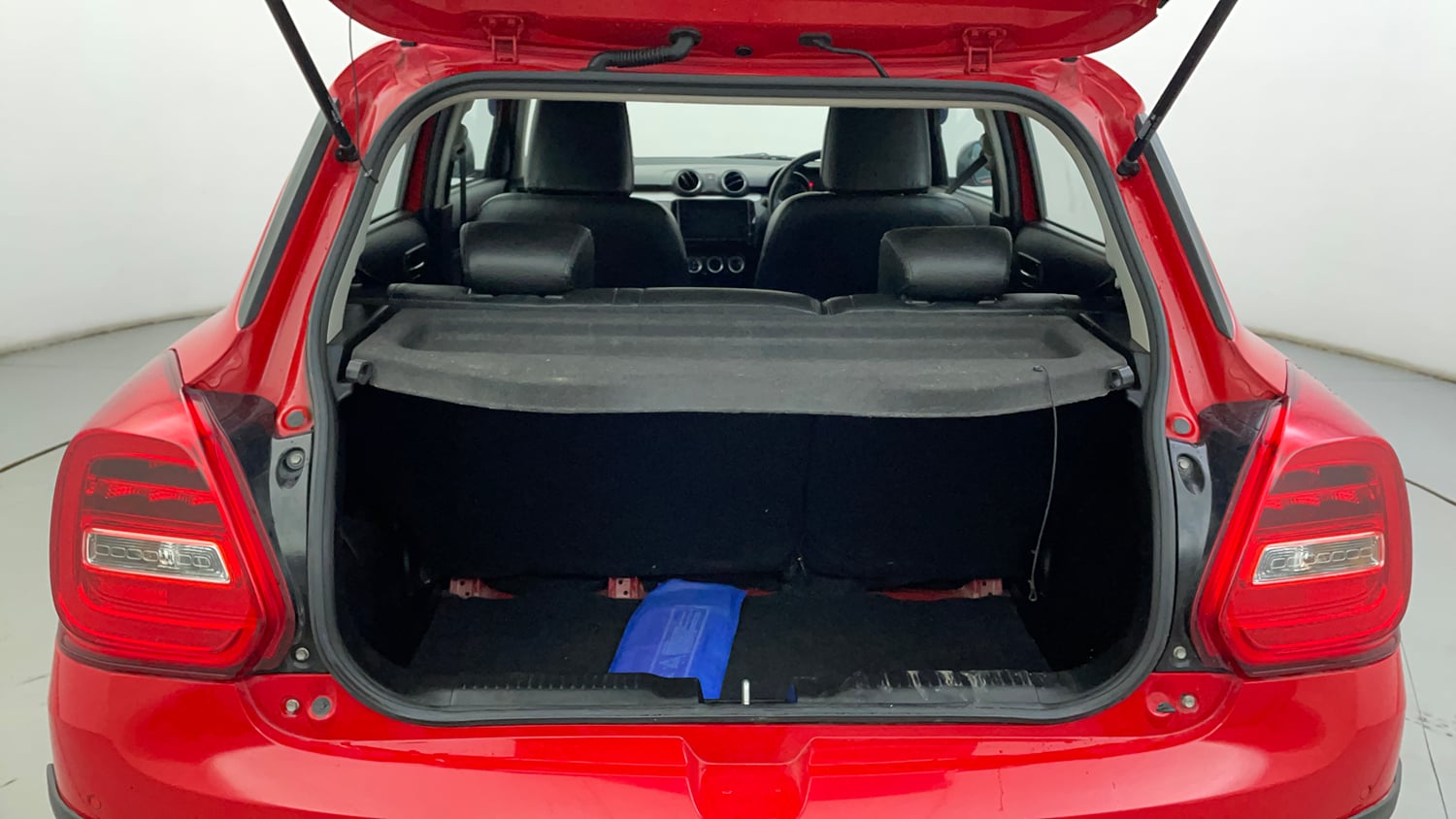 Used 2022 Maruti Suzuki Swift ZXi AMT Petrol Automatic interior DICKY INSIDE VIEW