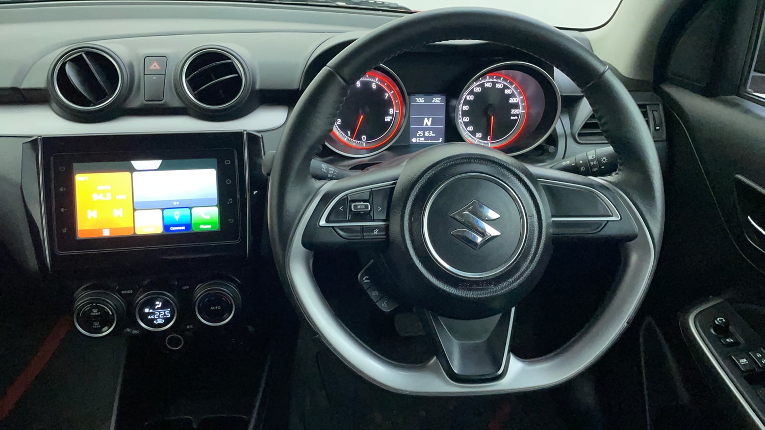 Used 2022 Maruti Suzuki Swift ZXi AMT Petrol Automatic interior STEERING VIEW