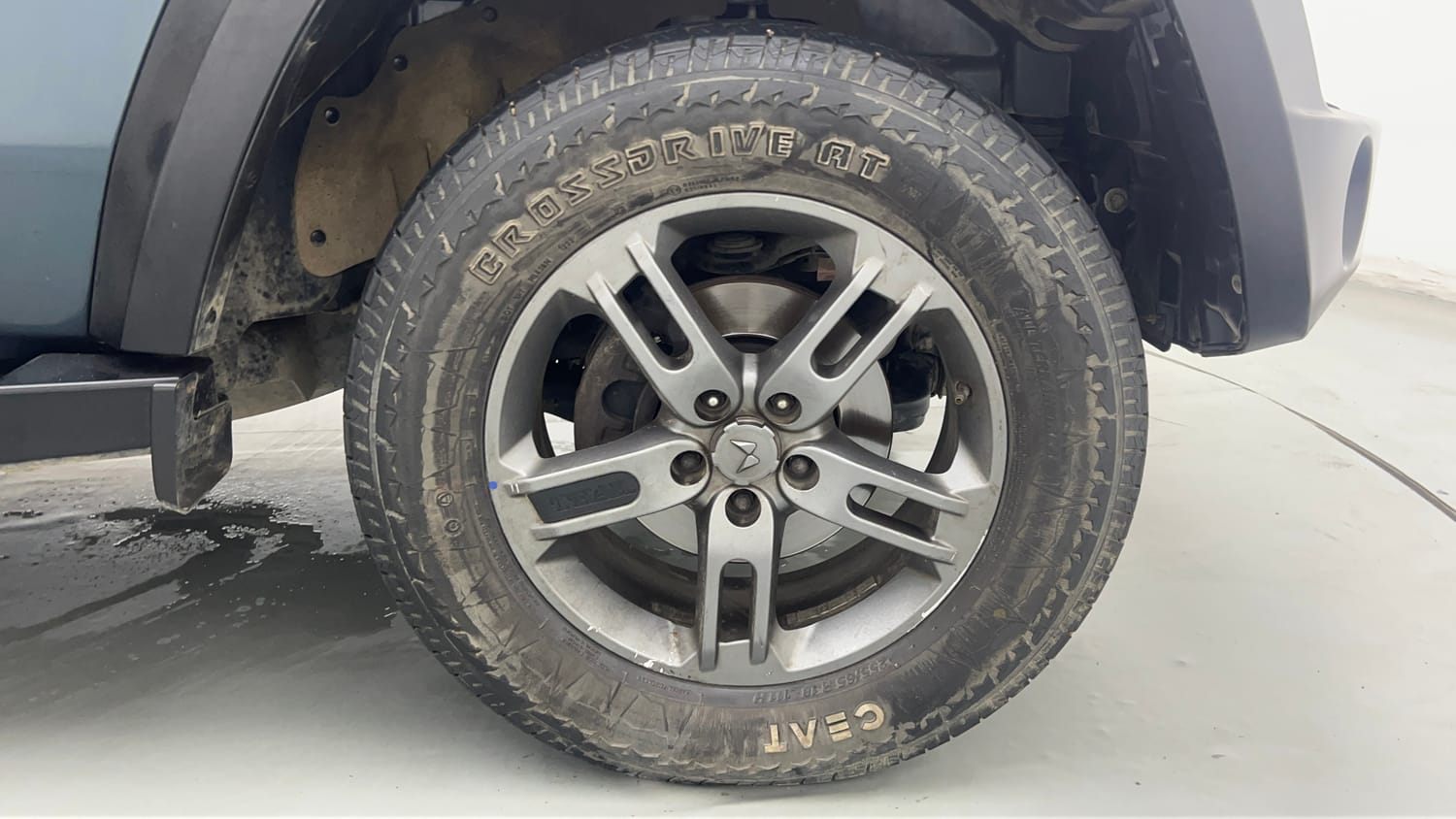 Used 2023 mahindra Thar LX Hard Top Diesel AT 4WD Diesel Automatic tyres RIGHT FRONT TYRE RIM VIEW