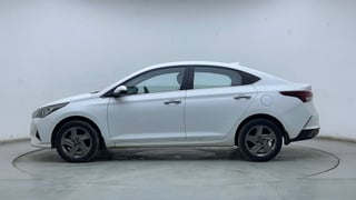 Used 2022 Hyundai Verna SX 1.5 MPi Petrol Manual exterior LEFT SIDE VIEW