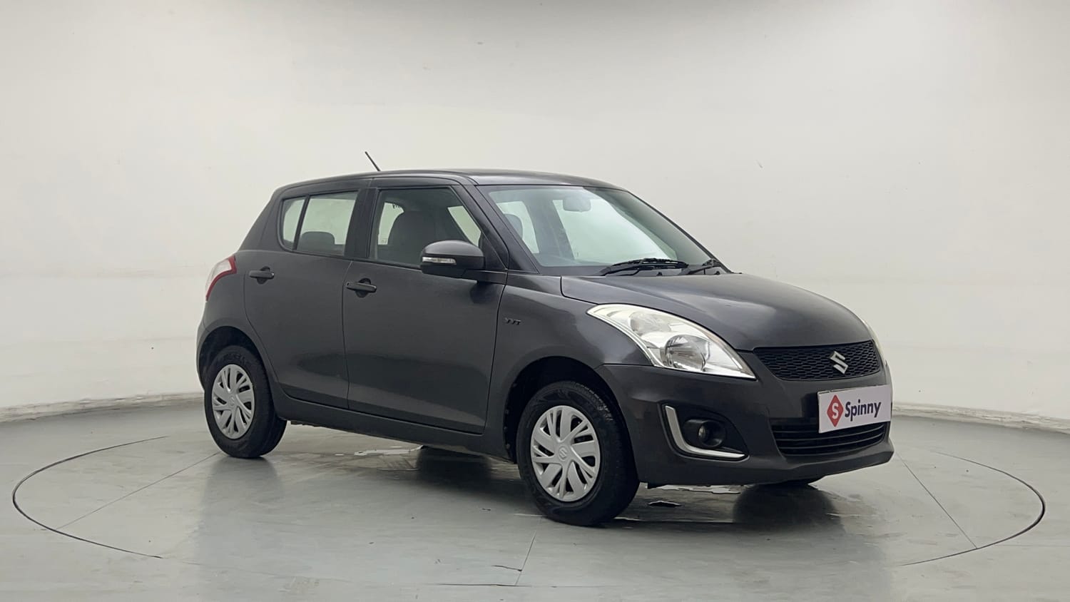 Used 2016 Maruti Suzuki Swift VXi Petrol Manual exterior RIGHT FRONT CORNER VIEW