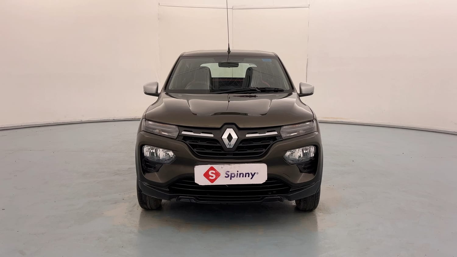 Used 2024 Renault Kwid RXT 1.0 Petrol Manual exterior FRONT VIEW