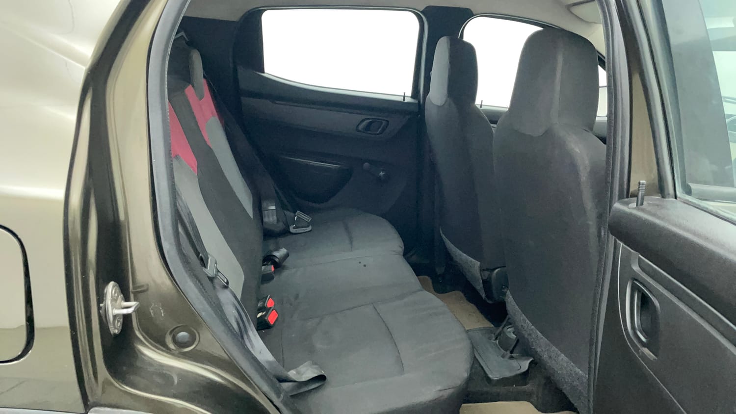 Used 2017 Renault Kwid RXT (O) 1.0 SCE Edition Petrol Manual interior RIGHT SIDE REAR DOOR CABIN VIEW