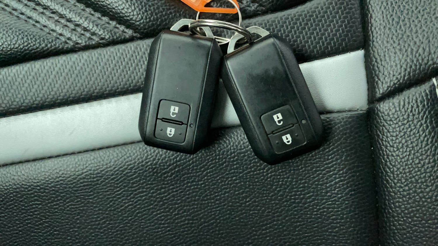Used 2022 Maruti Suzuki Swift ZXi AMT Petrol Automatic extra CAR KEY VIEW