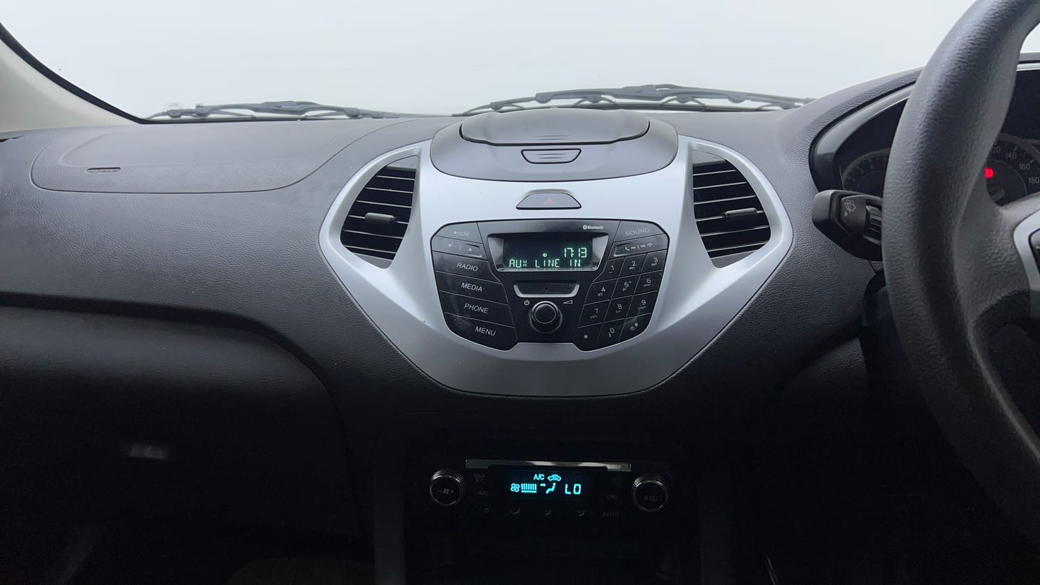 Used 2016 Ford Figo Titanium 1.2 Ti-VCT Petrol Manual top_features Integrated (in-dash) music system