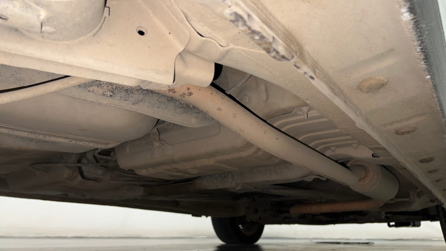 Used 2015 Honda City V Petrol Manual extra REAR RIGHT UNDERBODY VIEW