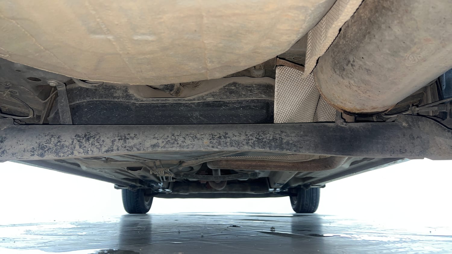 Used 2016 Ford Figo Titanium 1.2 Ti-VCT Petrol Manual extra REAR UNDERBODY VIEW (TAKEN FROM REAR)