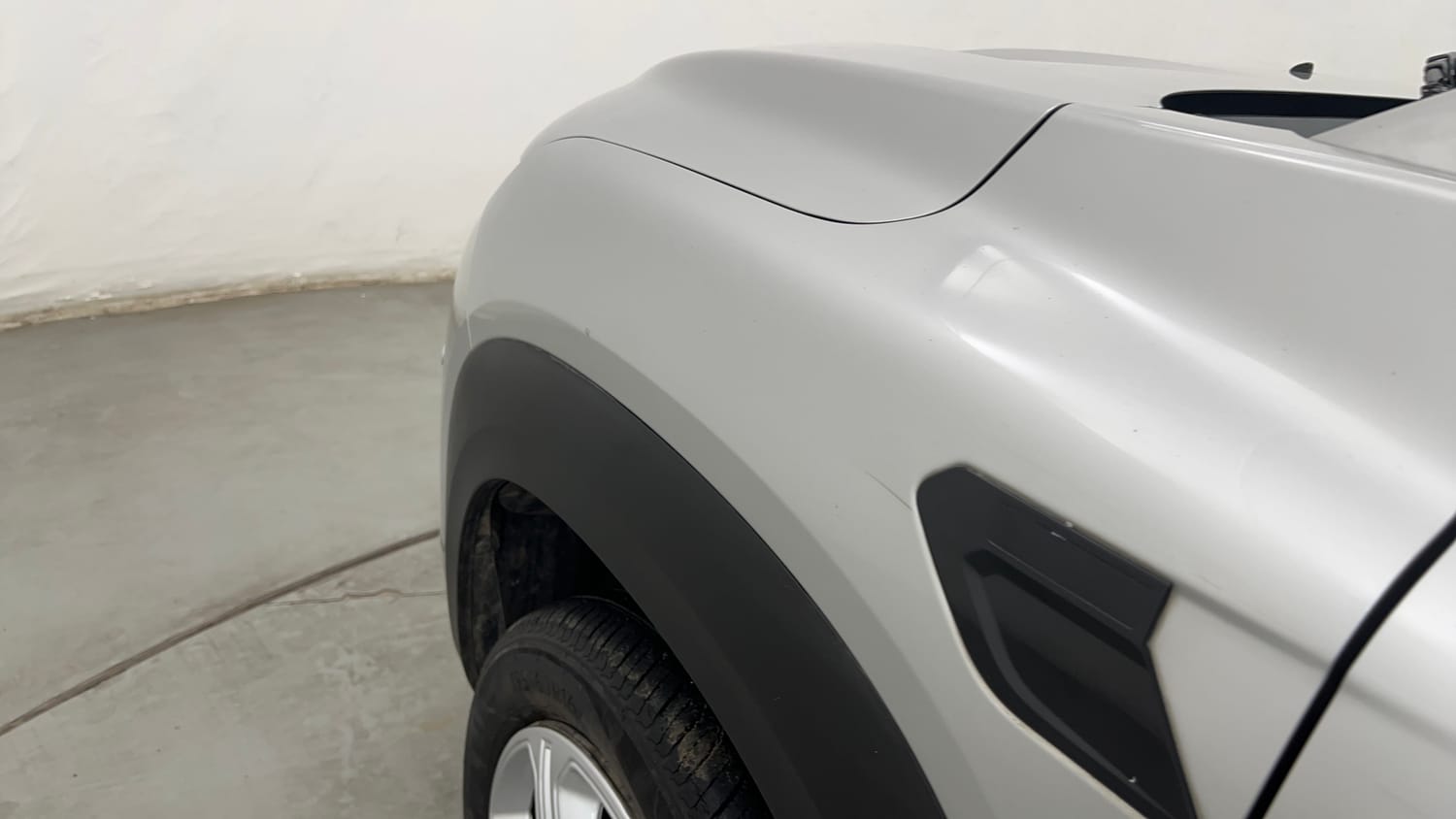 Used 2021 Renault Kiger RXL AMT Petrol Automatic dents MINOR SCRATCH