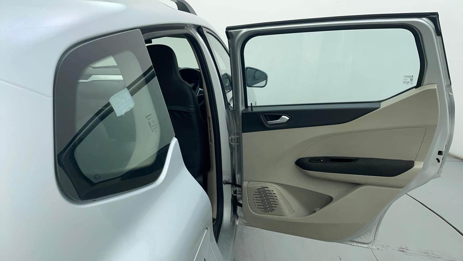 Used 2019 Renault Triber RXZ Petrol Manual interior RIGHT REAR DOOR OPEN VIEW
