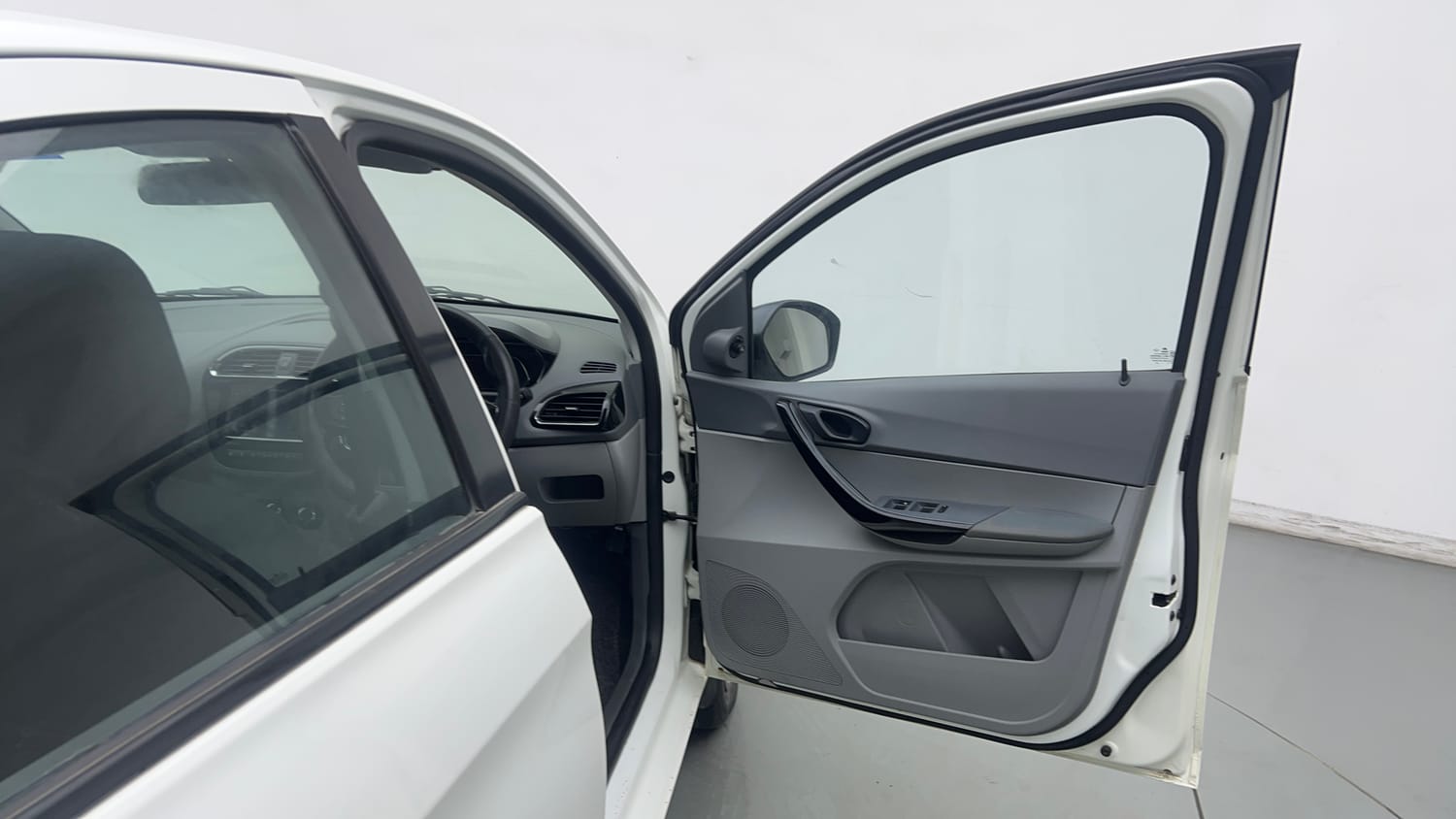 2022 Tata Tigor XZ CNG-19