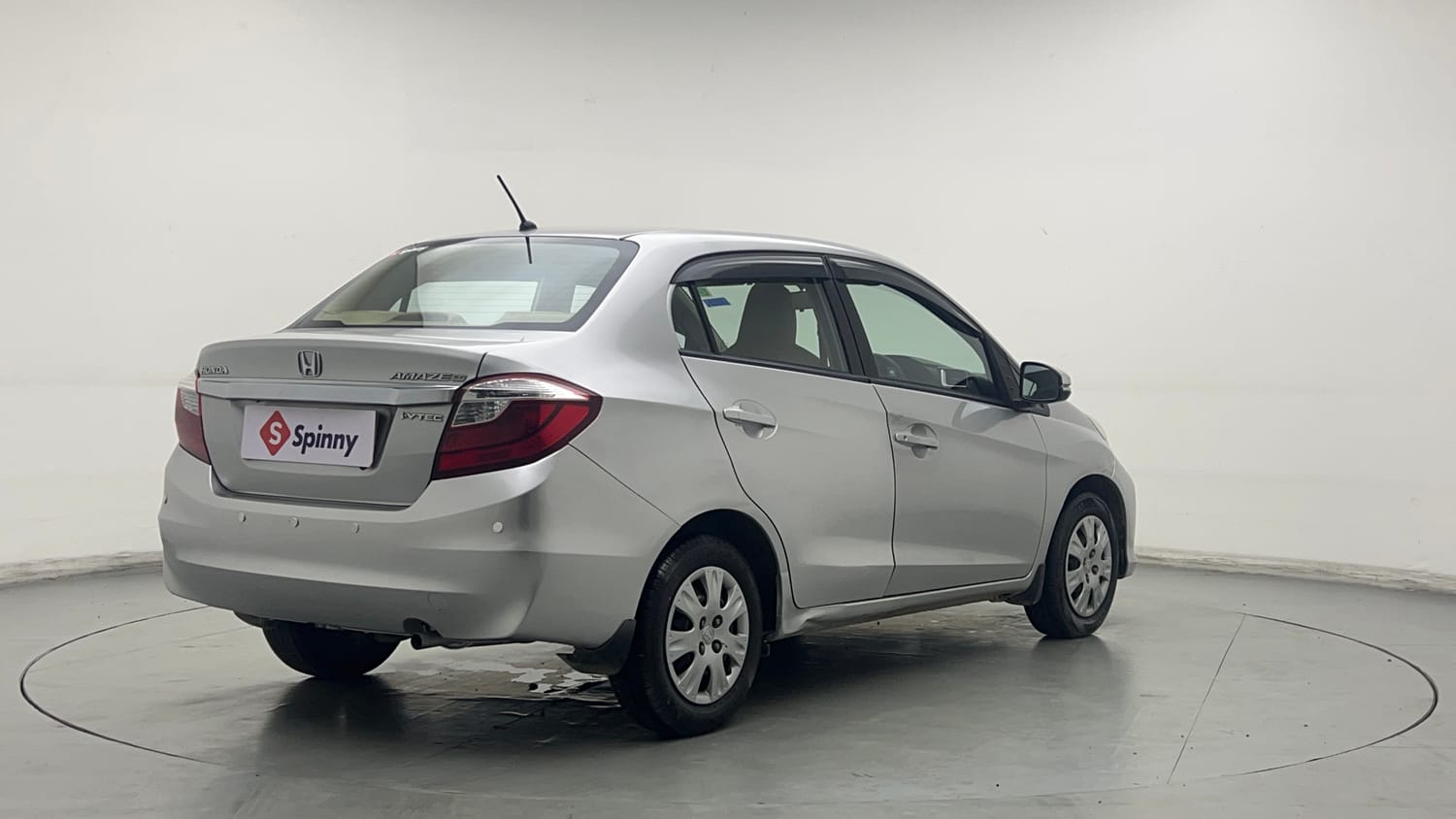 Used 2016 Honda Amaze 1.2 SX i-VTEC Petrol Manual exterior RIGHT REAR CORNER VIEW