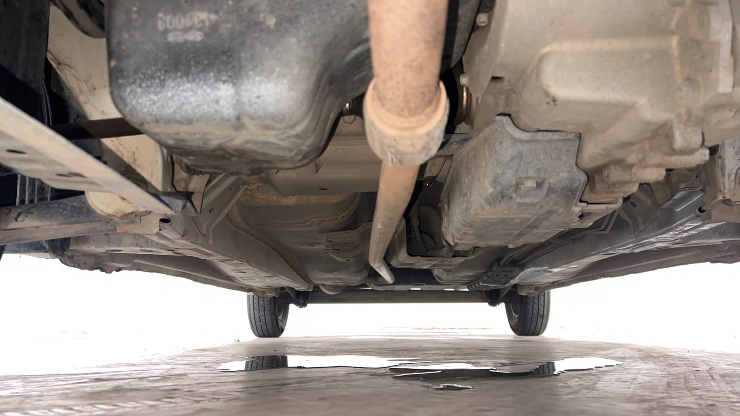 Used 2014 Hyundai Eon Era + Petrol Manual extra FRONT LEFT UNDERBODY VIEW