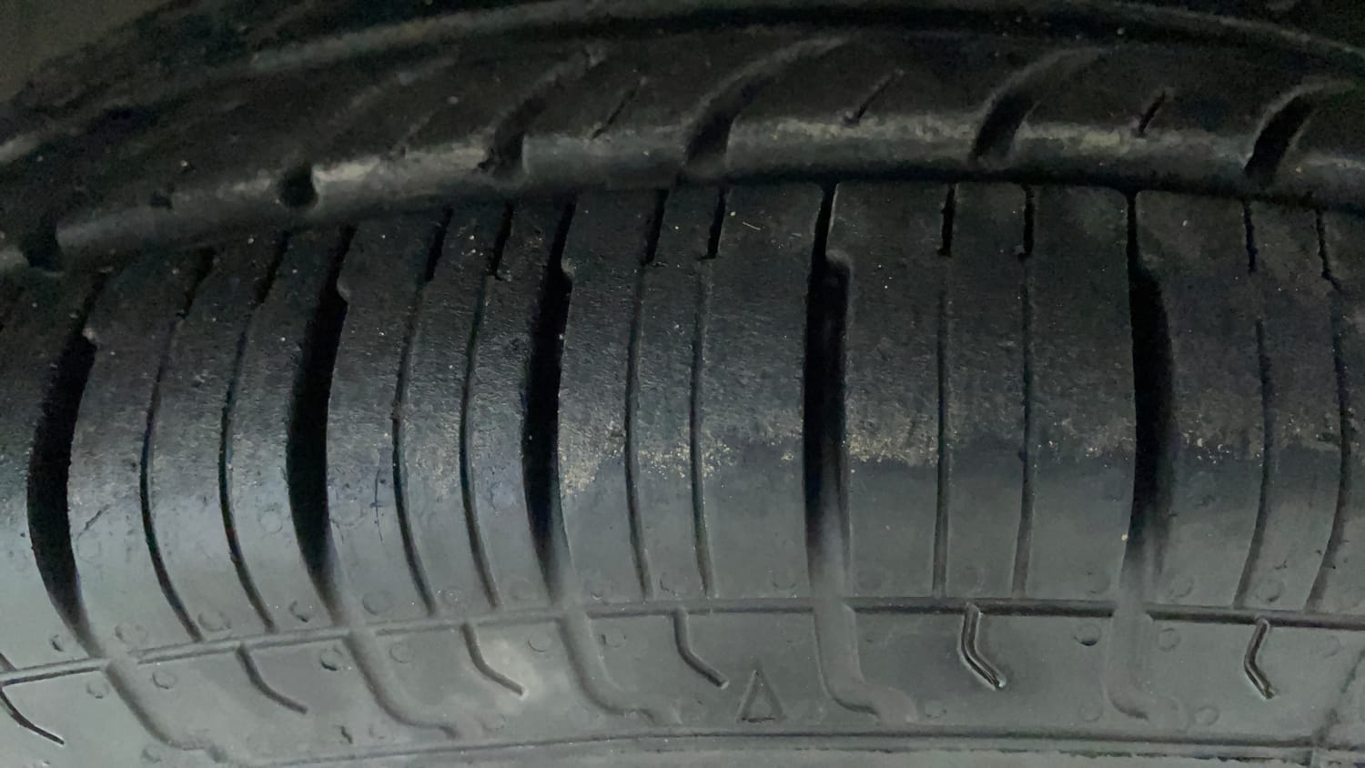 Used 2019 Renault Triber RXZ Petrol Manual tyres RIGHT FRONT TYRE TREAD VIEW