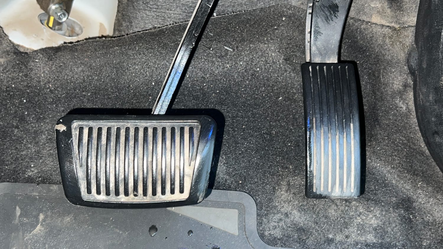 Used 2023 Hyundai i20 Asta (O) 1.2 IVT Petrol Automatic interior PEDALS VIEW
