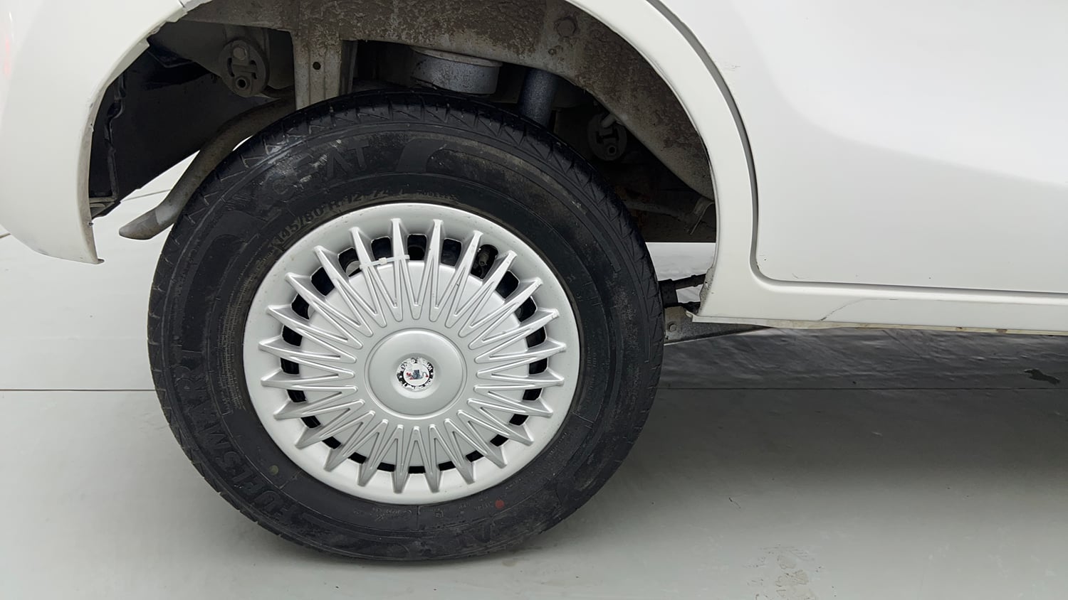 Used 2021 Maruti Suzuki Alto 800 VXi Petrol Manual tyres RIGHT REAR TYRE RIM VIEW