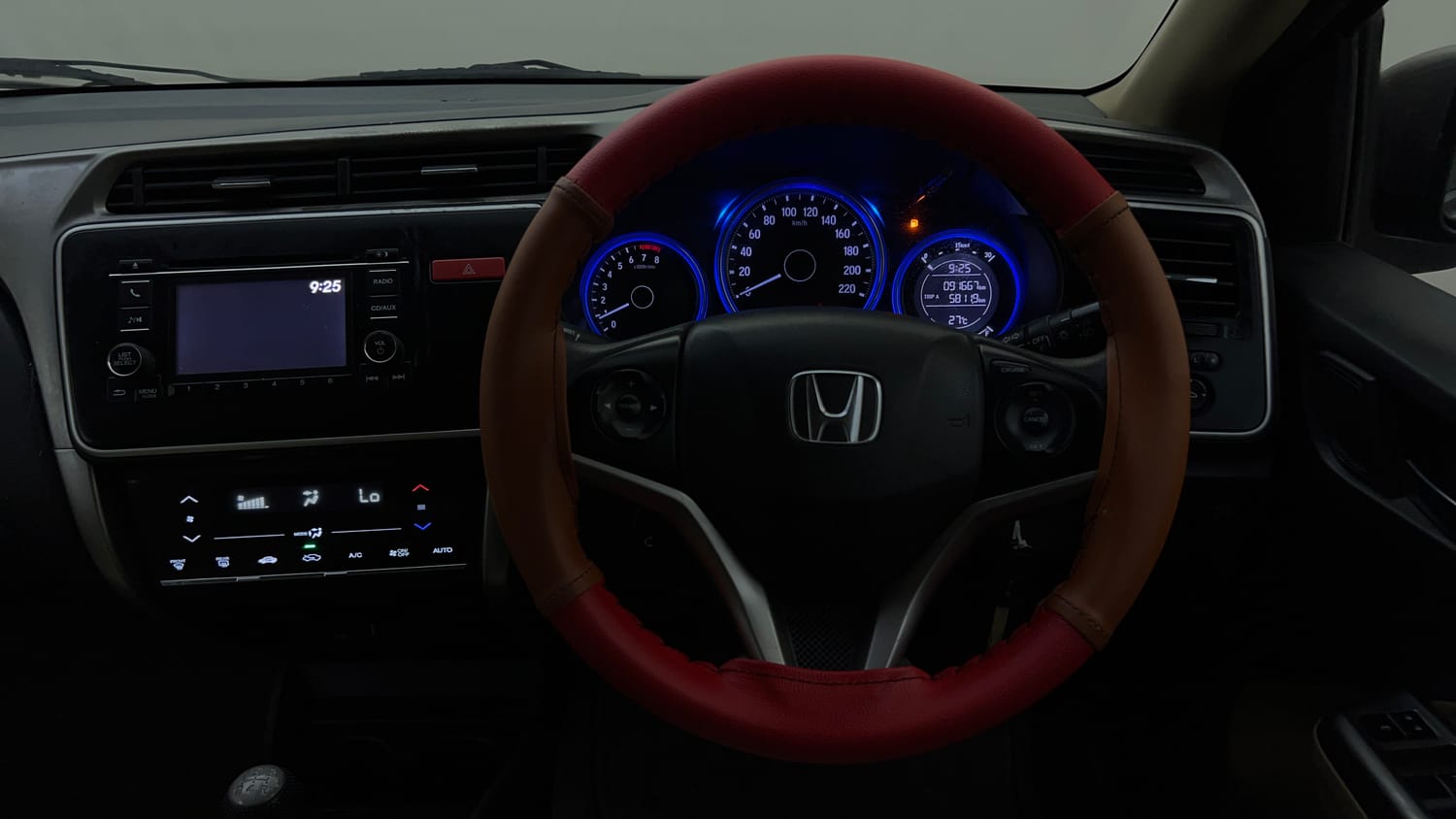 Used 2015 Honda City V Petrol Manual interior STEERING VIEW