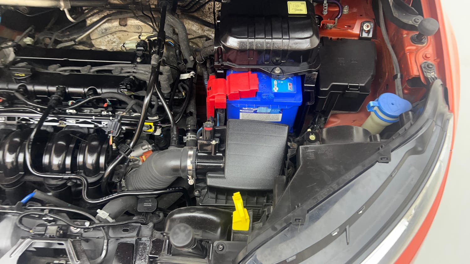 Used 2014 Ford EcoSport Titanium 1.5 Ti-VCT Petrol Manual engine ENGINE LEFT SIDE VIEW