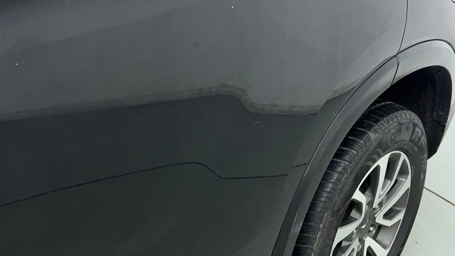 Used 2023 Mahindra Scorpio N Z8 L Petrol AT 7 STR Petrol Automatic dents MINOR SCRATCH