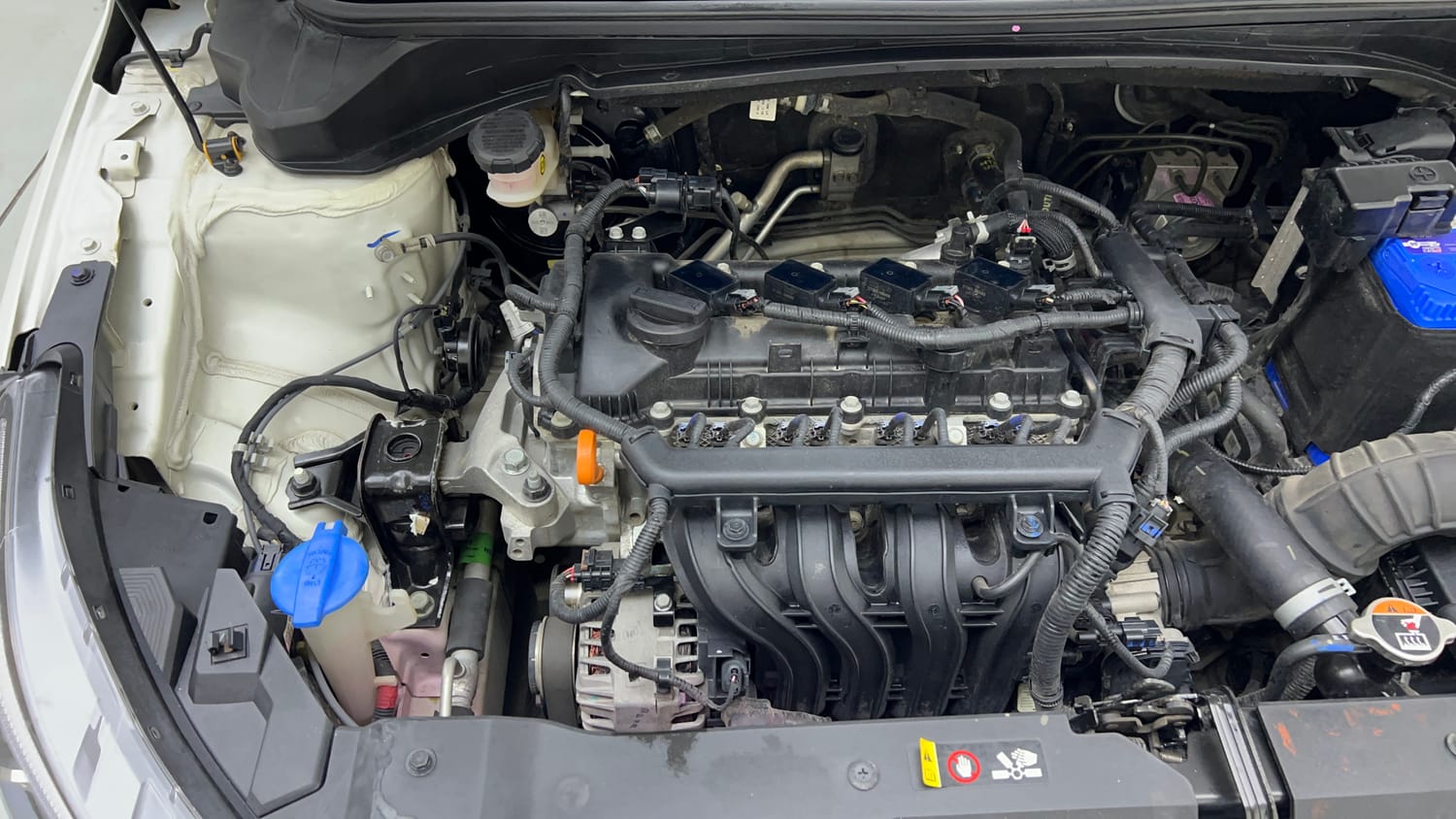 Used 2023 Hyundai i20 Asta (O) 1.2 IVT Petrol Automatic engine ENGINE RIGHT SIDE VIEW