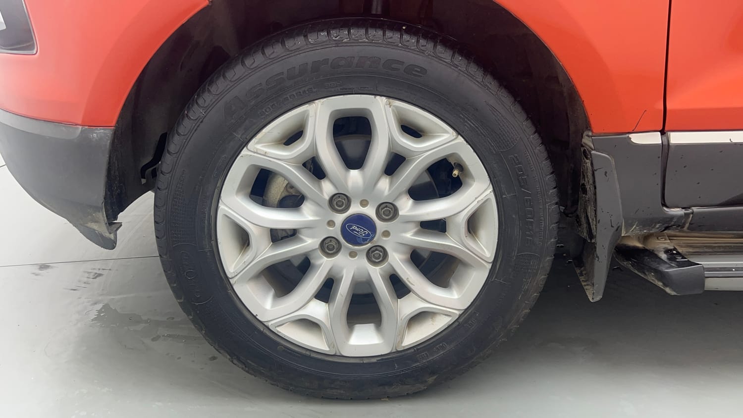 Used 2014 Ford EcoSport Titanium 1.5 Ti-VCT Petrol Manual tyres LEFT FRONT TYRE RIM VIEW