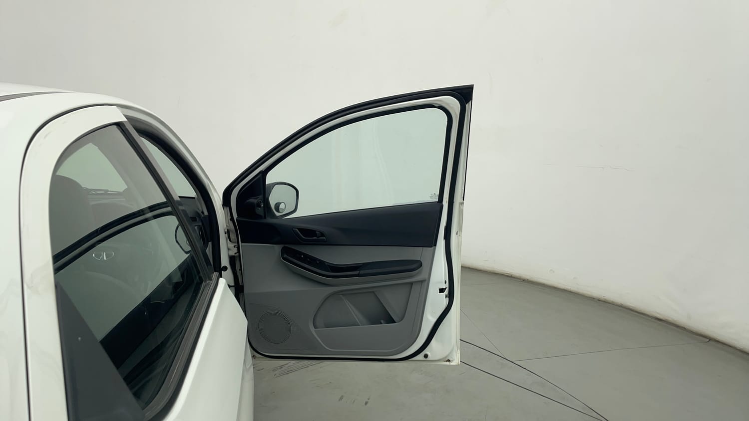 Used 2022 Tata Tiago XZ Petrol Manual interior RIGHT FRONT DOOR OPEN VIEW