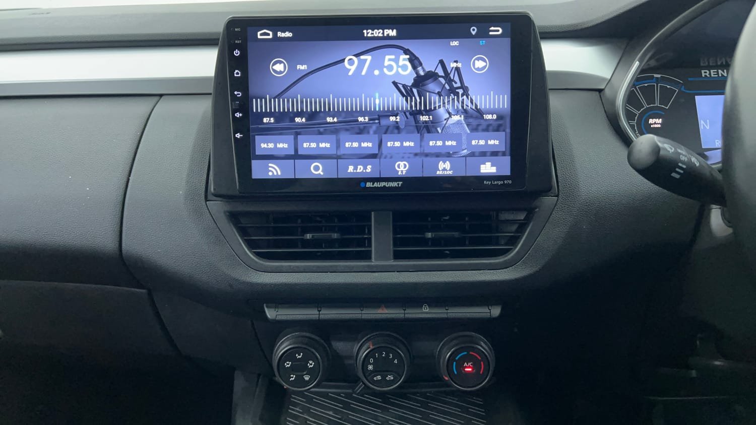 Used 2021 Renault Kiger RXL AMT Petrol Automatic interior MUSIC SYSTEM & AC CONTROL VIEW
