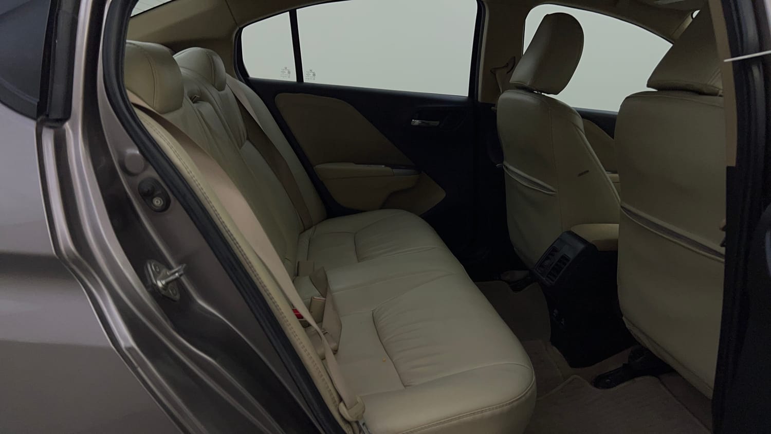 Used 2015 Honda City V Petrol Manual interior RIGHT SIDE REAR DOOR CABIN VIEW