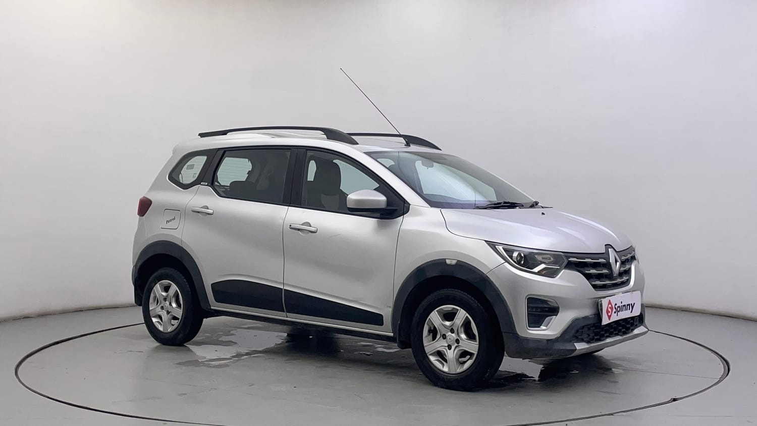 Used 2019 Renault Triber RXZ Petrol Manual exterior RIGHT FRONT CORNER VIEW