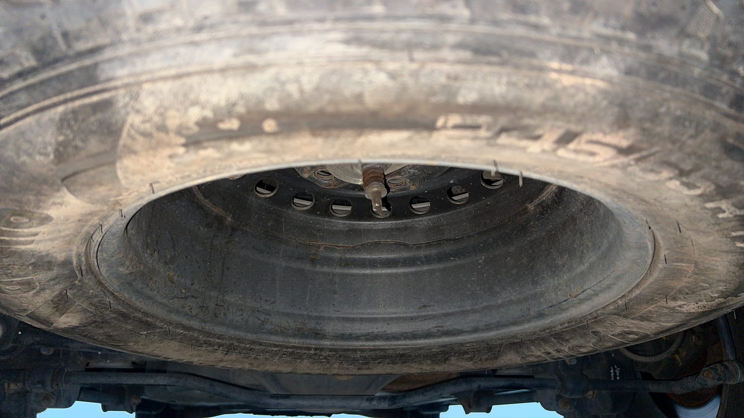 Used 2023 Mahindra Scorpio N Z8 L Petrol AT 7 STR Petrol Automatic tyres SPARE TYRE VIEW